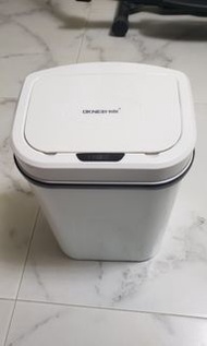 (睇片 Watch Video) 24.5 (W) x 20 (D) x 35 (H) cm 智能感應自動開關電動垃圾桶 Electrical Automatic Garbage Disposal Rubbish Bin with Sensor