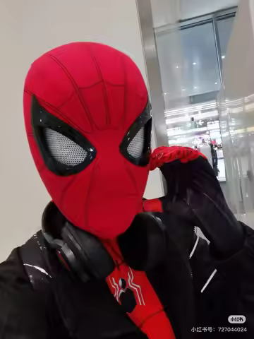 Marvel Remote-Controlled Electric Blinking Spider-Man Headgear Red And Black Cos Glowing And Funny M