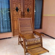 kursi malas kursi selonjoran kursi santai