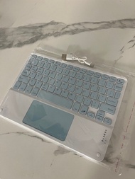 iPad  Wireless Keyboard white blue