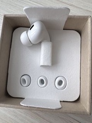 Apple AirPods Pro 無線耳機。右耳