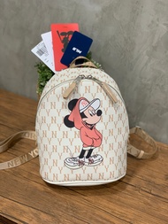 กระเป๋าสะพาย MLB X DISNEY MONO BACKPACK อีกหนึ่งคอลเลคชั่นของ Yankees จากการร่วมงานกันกับวอลดิสนีย์