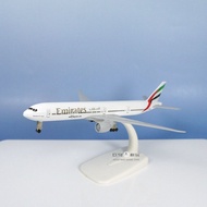 United Arky Aviation Airplane Model Boeing 777 Model Airplane Boeing777 20cm Alloy Simulation Airpla