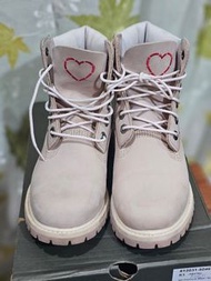 粉色女款 Timberland® Premium 中筒防水靴