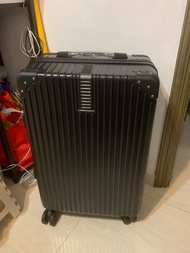 24吋中size行李箱🧳24吋行李喼，24  inch luggage