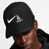NIKE UNDERCOVER 黑/白 帽款