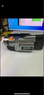 SONY DCR-TRV110E D8、HI8攝錄機