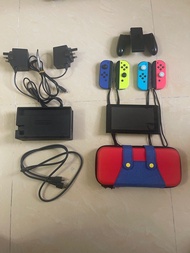 二手 任天堂Switch遊戲機（第一代）（送6隻內置遊戲、128gb SD Card、機盒、額外一條全新電源火牛線）