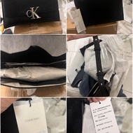 Calvin Klein CK 黑色翻蓋側背包
