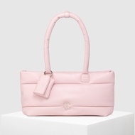 กระเป๋า Carlyn Hug มีกระเป๋าเล็กห้อยด้วยนะคะ🇰🇷