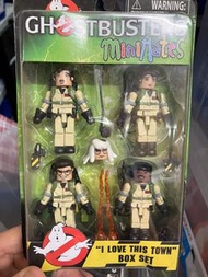 捉鬼敢死隊《魔鬼剋星》(Ghostbusters) 珍妮·梅爾尼茨 (Janine Melnitz)  HOT WHEELS ECTO-1 Minimates Box Set of 4