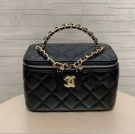 Chanel 22K 黑色長盒子 金屬手柄羊皮 全新