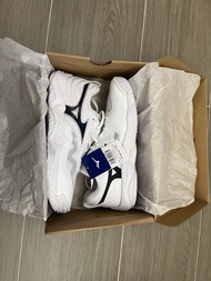 Mizuno Wave Momentum Elite 排球鞋