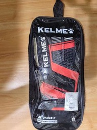 KELME 龍門手套。