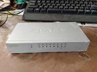 Zyxel 合勤  8 port 口 switch / Hub 交換機 (ES-108A) 10M/100M