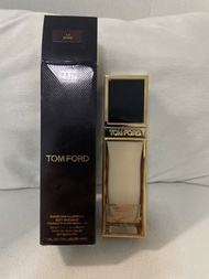 Tom Ford Shade and Illuminate 柔光粉底液