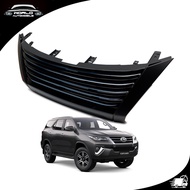 กระจังหน้าทรง เบนรี่ V.1 สี Black Fortuner Toyota 4 ประตู ปี2016-2018 ขนาด 108cm*41cm*14cm มีบริการเ