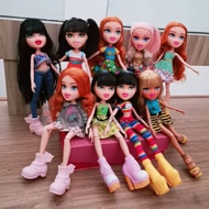 *Ready ship from Selangor* Preloved Bratz Doll (Clothes and Shoes Included)