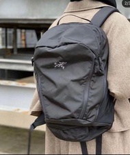 Arcteryx  mantis 26 L 户外機能 背包 黑色 灰色