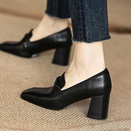 Belife หนัง รองเท้าส้นหนาหัวเหลี่ยมรองเท้าเดี่ยว ผู้หญิง รองเท้าส้นสูงปานกลาง สไตล์อังกฤษ เล็ก หนัง 