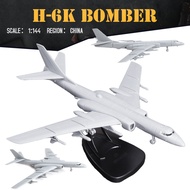 Model 4D 1/144 China H-6K Pengebom Model Perhimpunan Mainan War God Pesawat Simulasi Model Mainan Le