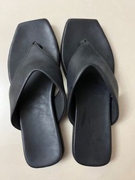 Uniqlo 夾腳涼鞋L號（24-25）