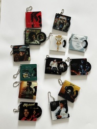 พวงกุญแจแผ่นซีดีอัลบั้มขนาดเล็ก Michael Jackson พร้อมฟังก์ชัน NFC