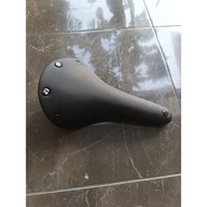 Luce Z18 folding saddle with cambium model buttons C17 brooks