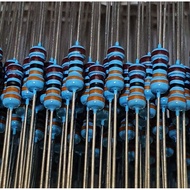 Resistor 3k3 0.25W metal film 1% 10pcs