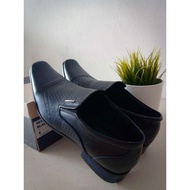 LARRIE Formal Shoes (Black)