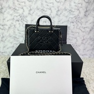 Chanel 22B 雙C牛皮復古盒子  手提相機包牛皮  黑金  ⭕️近新⭕️芯片款⭕️
