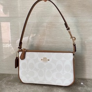Coach nobita Slingshotch bags, mini size, beautiful standard product, youthful and dynamic style