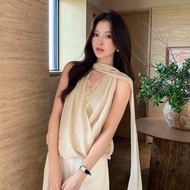 Her hermoso Celebrity Style | Drapey Style Top around Neck #5925
