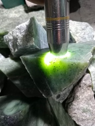 bahan batu giok asli nephrite pucuk pisang aceh