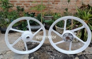 velg pelek racing Honda Astrea grand Copotan