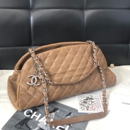 Chanel 香奈兒卡其色荔枝紋牛皮保齡球餃子包