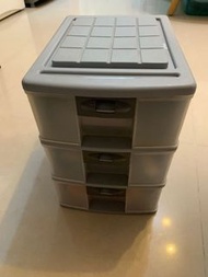 膠櫃