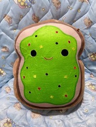 （代購賣$5xx）2020美國絕版正版現貨  ‼️美國玩具名牌 Kellytoy 牛油果公仔 吐司公仔 麵包公仔 牛油果攬枕 多士公仔 麵包公仔 牛油果多士店鋪裝飾 35cm ☝️被稱為「最好的攬枕」