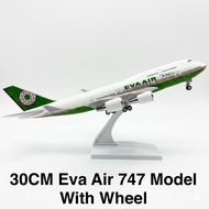 “Malaysia Airlines Airbus A380 30cm Diecast Airplane Model – Aviation Souvenir Gift”