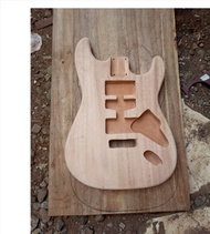 PROMO- BODY GITAR FENDER STRATOCASTER