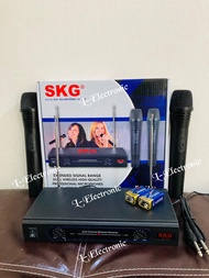 ไมค์ลอยคู่ SKG รุ่น SK-803 WIRELESS MICROPHONE พร้อมเครื่องรับสัญญาณ ไมโครโฟนดูดเสียงดีมาก ไม่ซ่าไมค