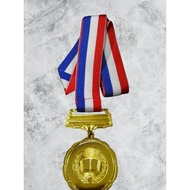 Deped Medals Book And Torch  3.8 cm Gold