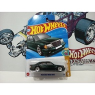 HOTWHEELS Hot Wheels mercedes benz series 500e
