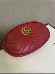 Gucci marmont 腰包，配件有防塵袋，腰帶長度90cm 尺寸18×15×5