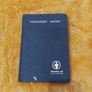 BUKU PERDJANJIAN BAHARU DITEMPATKAN OLEH THE GIDEONS