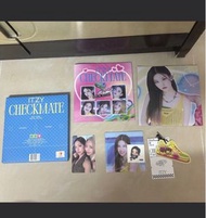 Itzy checkmate特別版專輯 special edition album Yeji Lia Ryujin Chaeryeong Yuna Itzy sneakers小卡