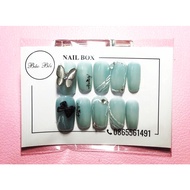 Customer 4 sets of nail designs and 1 sticker