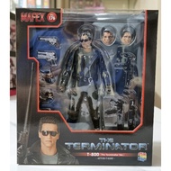 Mafex Terminator T-800 (The Terminator)