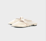 MellowCo รองเท้าส้นแบนหัวแหลม เปิดส้นสายคาดทวิส รุ่น Call Me Ivy M11-4454