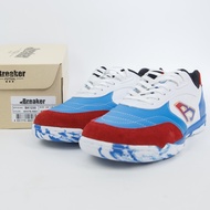 [ฟรีถุงเท้ากันลื่น]รองเท้าฟุตซอล Breaker (BK1230) หน้าหนังกลับ พื้นลายหินอ่อน แถม 1 Socksy ขาว